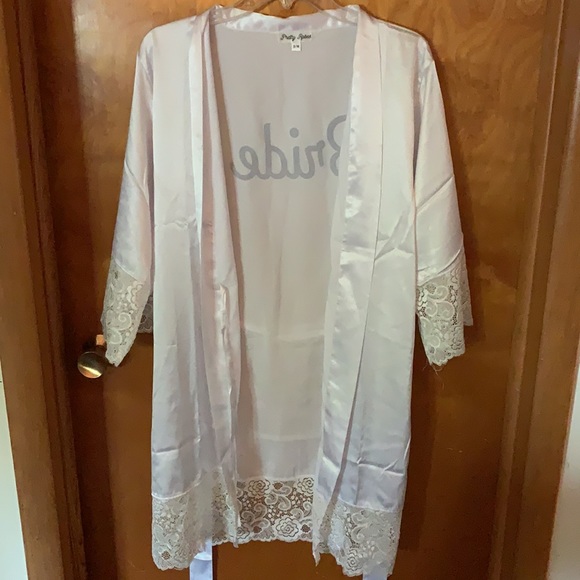 Bridal Robe - Picture 3 of 4